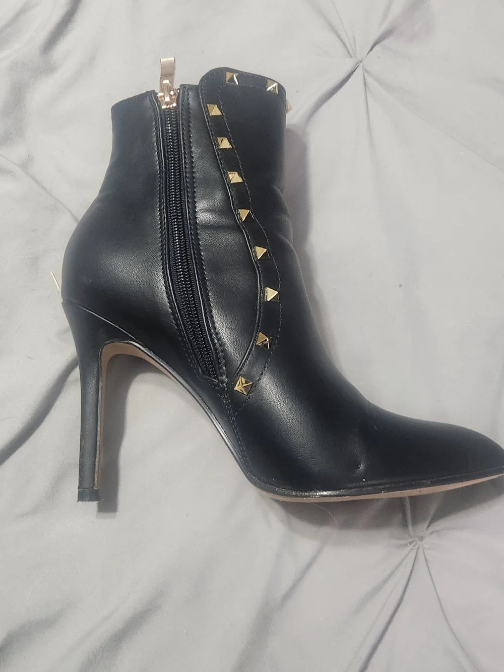 Nicole Millers Black Studded Pointed-Toe Women’s Ankle Boots